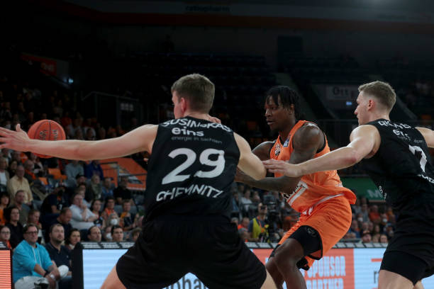 不仅让球队 不仅让球队